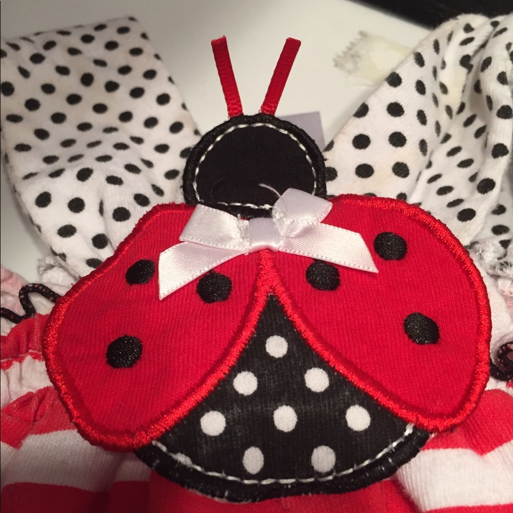 Girls short set size 6